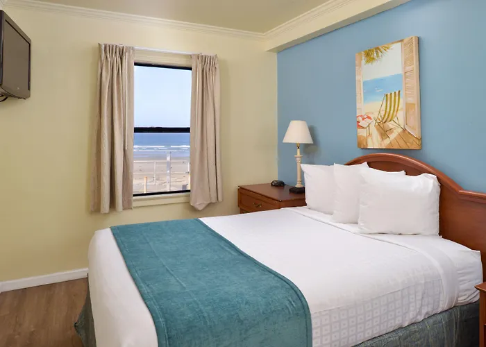 Edgewater Inn And Suites