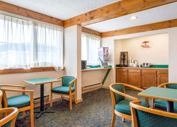 Super 8 By Wyndham Oneonta/Cooperstown