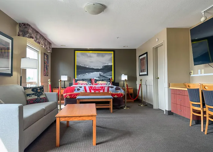 Super 8 By Wyndham Edmonton South
