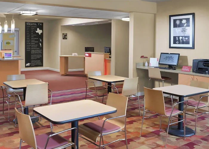 Towneplace Suites By Marriott Lake Jackson Clute