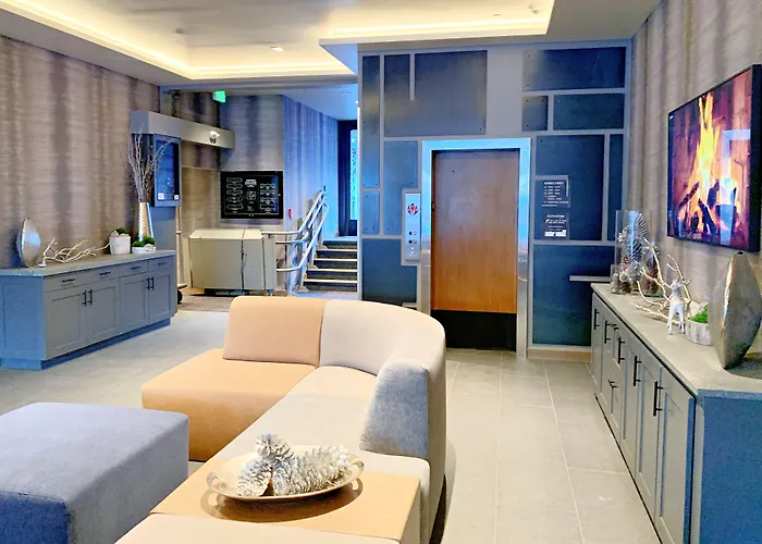 Aspen Square Condominium Hotel