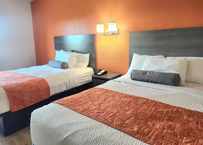 Howard Johnson By Wyndham Galveston