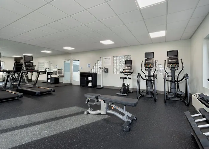 Holiday Inn Express Hotel & Suites Saginaw By Ihg