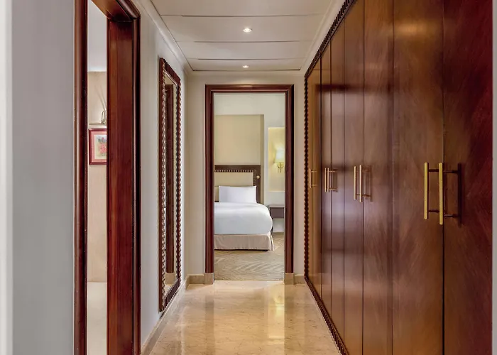 Hilton Alexandria Green Plaza
