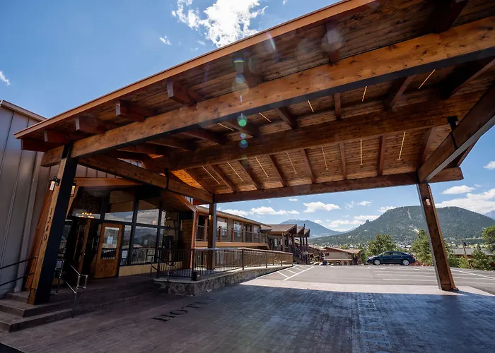 Hotel Estes