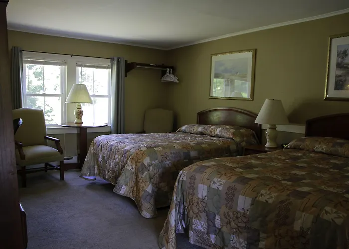Kennebunk Gallery Motel And Cottages