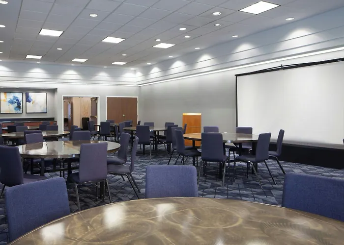 Courtyard By Marriott Newark Silicon Valley