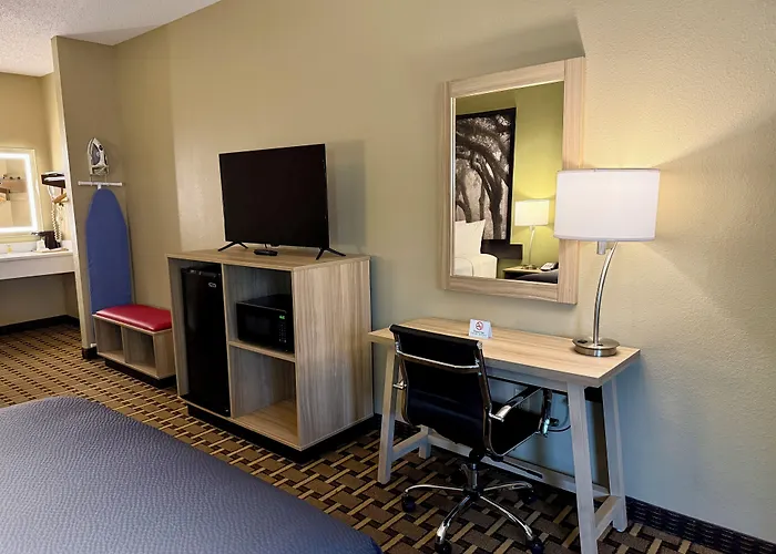 Super 8 By Wyndham Ft. Oglethorpe Ga/Chatt Tn Area