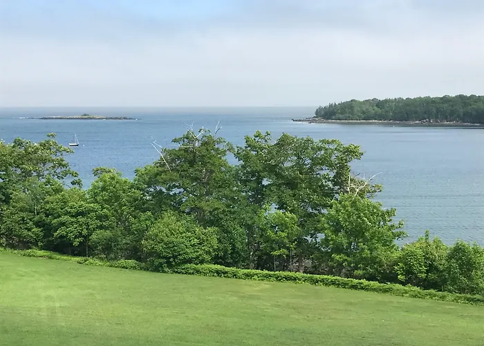Ledges By The Bay