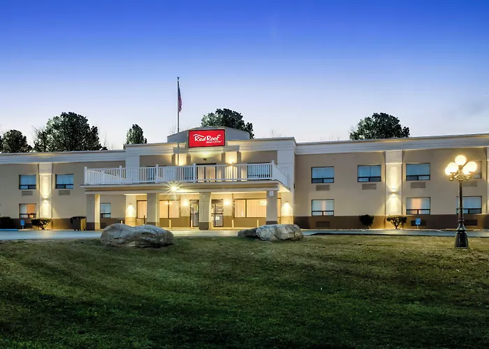 Red Roof Inn & Suites Newburgh - Stewart Airport West Point
