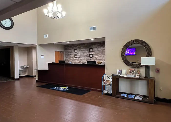 Days Inn & Suites By Wyndham Manheim Lebanon