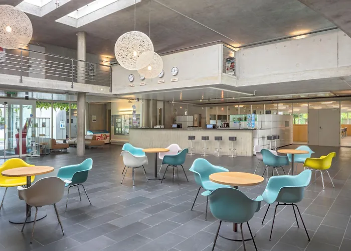 Lausanne Youth Hostel Jeunotel