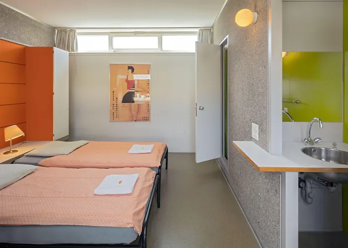 Lausanne Youth Hostel Jeunotel