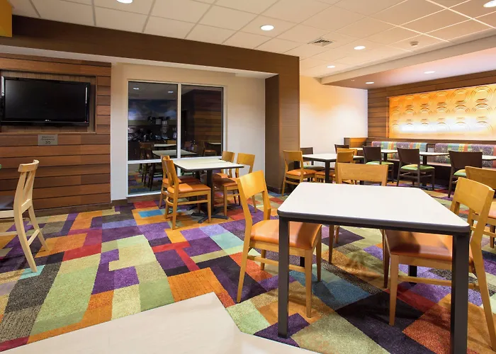 Fairfield Inn & Suites By Marriott Boston Milford