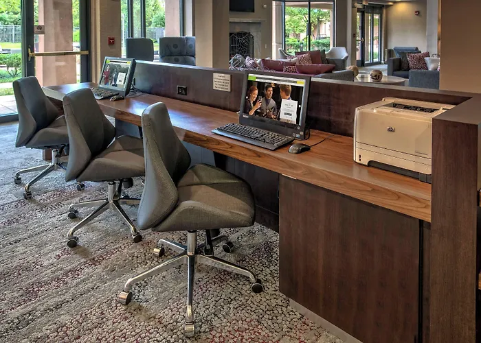 Courtyard By Marriott Springfield