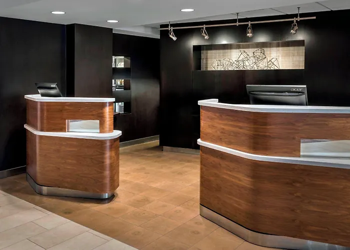 Courtyard By Marriott Jersey City Newport