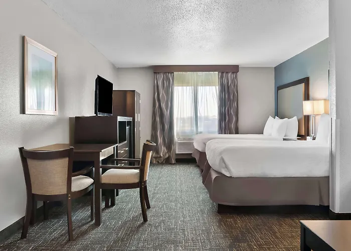 Best Western Plus Flint Airport Inn&Suites