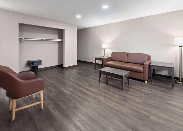 Super 8 By Wyndham Summersville - New River National Park