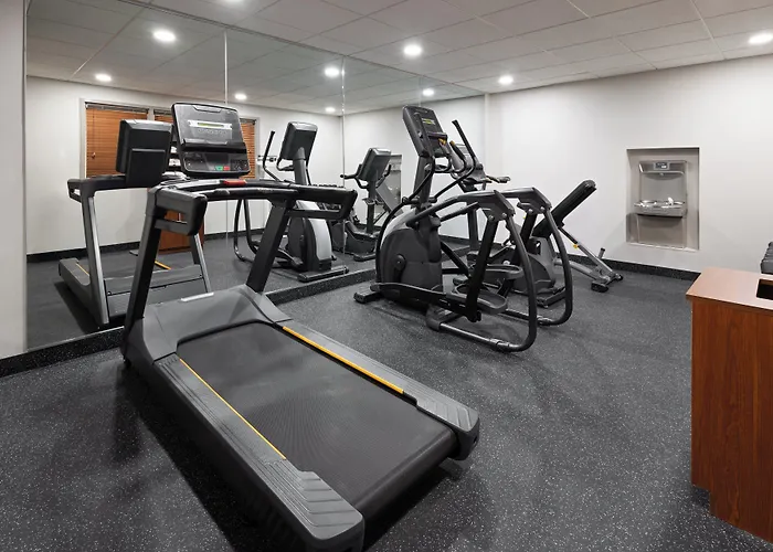 Holiday Inn Express & Suites Leesburg - Historic District By Ihg
