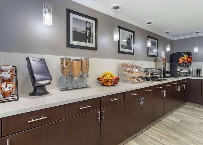 Best Western Plus Vineyard Inn