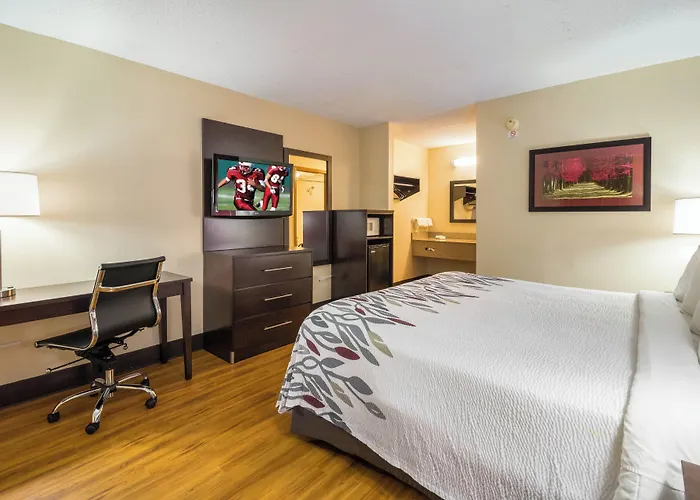Red Roof Inn Clarksville