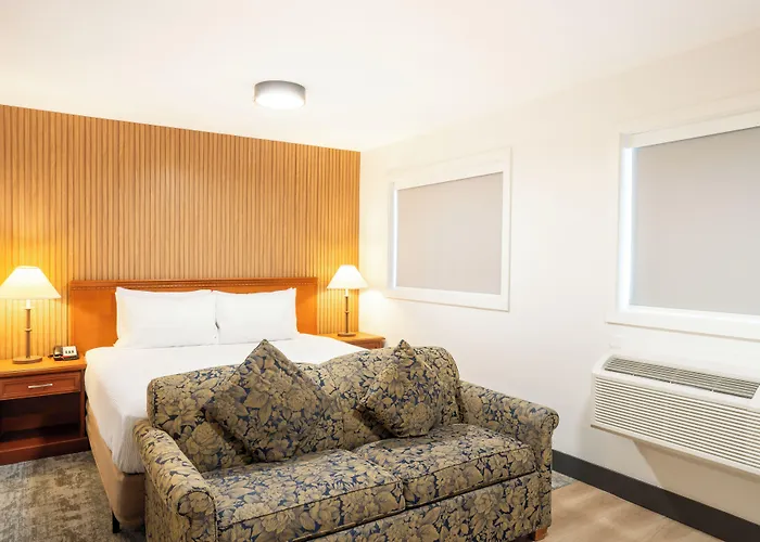 Travelodge By Wyndham Langley