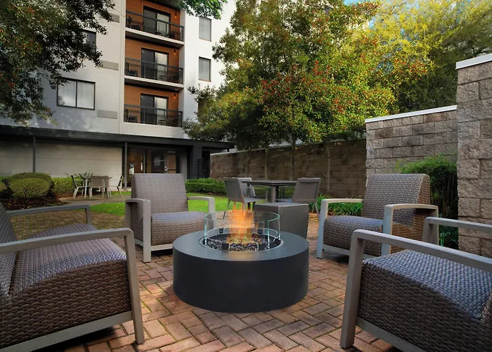 Courtyard By Marriott New Orleans Metairie