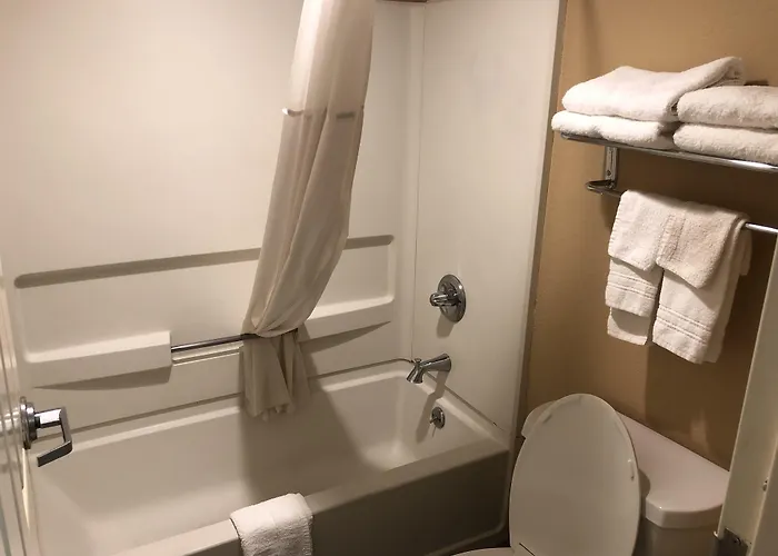 Days Inn By Wyndham Columbus