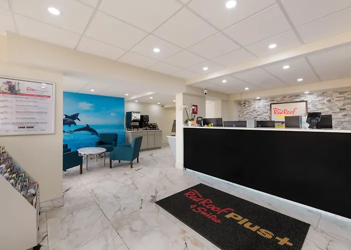 Red Roof Inn Plus & Suites Virginia Beach - Seaside