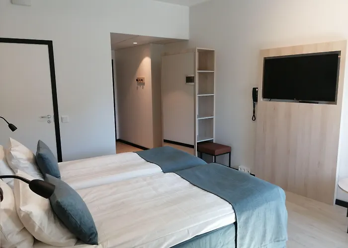 Pilot Express Airport Hotel