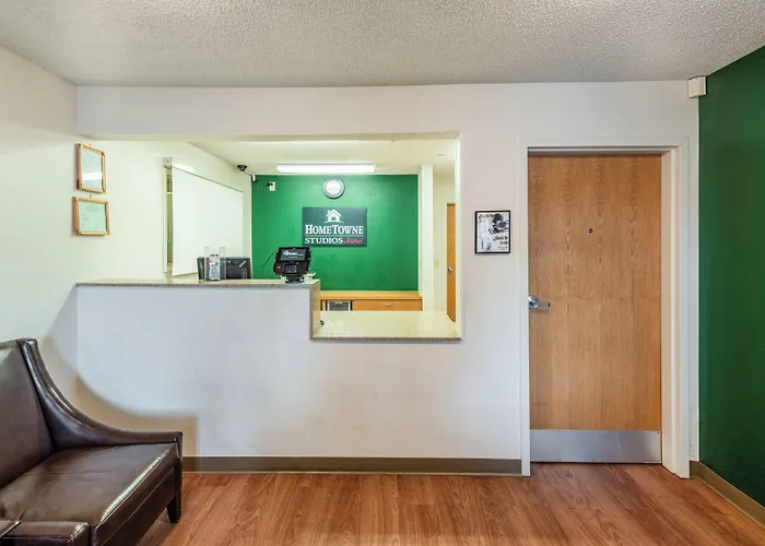 Hometowne Studios By Red Roof Spokane - Valley