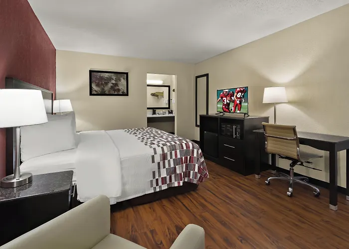 Red Roof Inn & Suites Cave City
