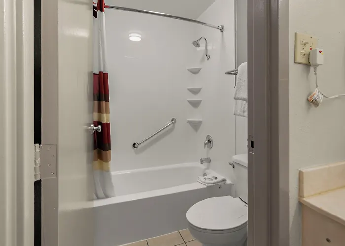 Red Roof Inn & Suites Cave City