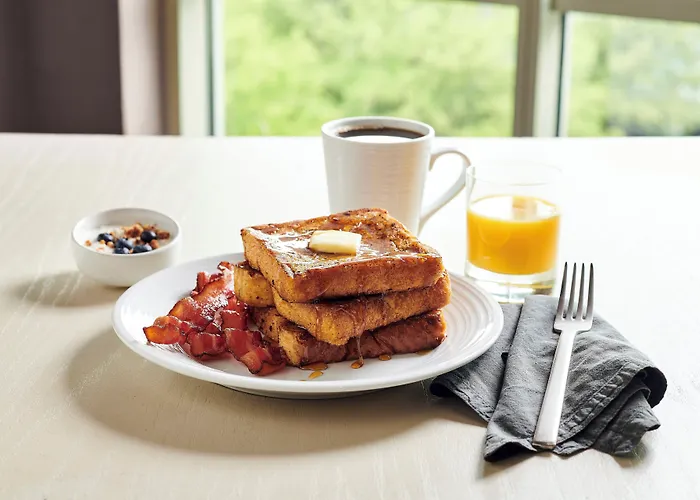 Holiday Inn & Suites Spring - The Woodlands