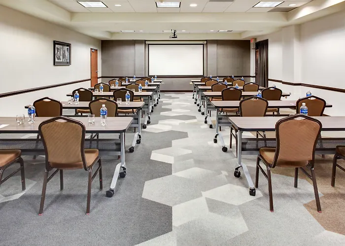 Hyatt Place Pittsburgh Airport - Robinson Mall