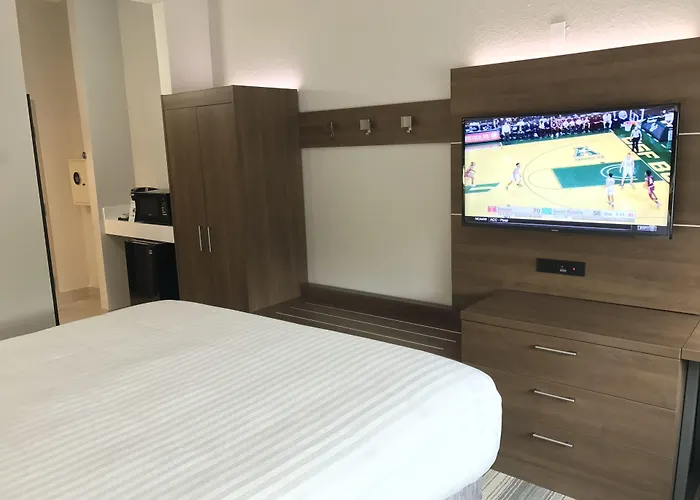 Holiday Inn Express - Naples South - I-75 By Ihg