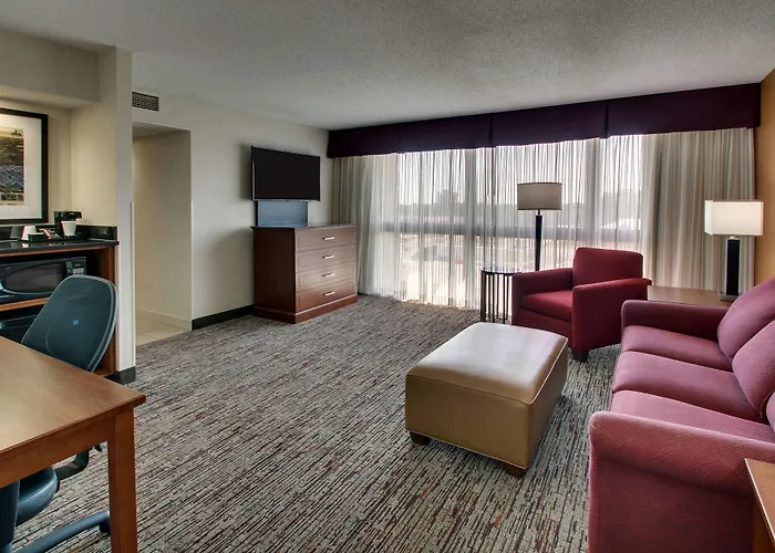 Evansville Hotels