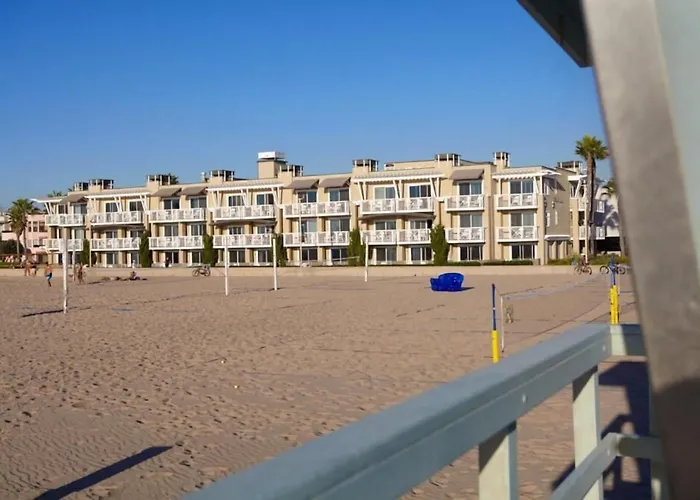 Beach House Hotel At Hermosa Beach