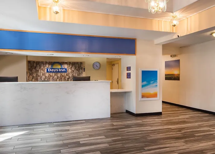 Days Inn By Wyndham Macon I-75 North