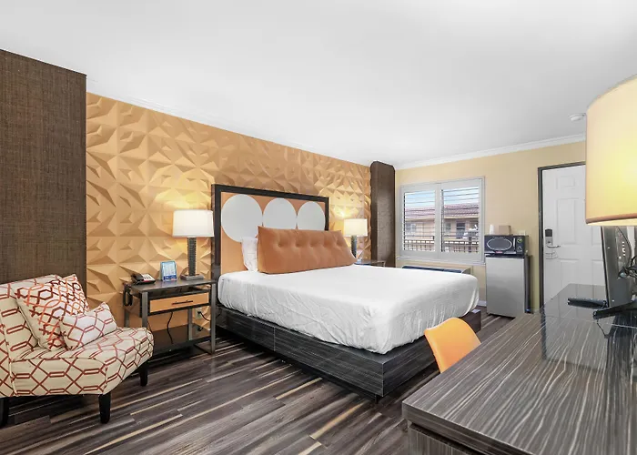 Santa Clarita Motel - Near Six Flags Magic Mountain - Valencia