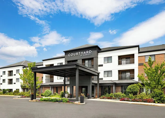 Courtyard By Marriott Concord