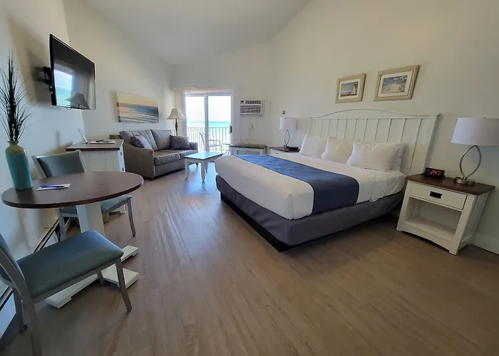 Pointes North Beachfront Hotel - 2 Person Spa Tub Studios