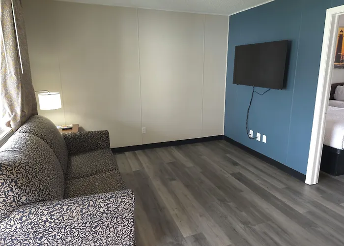 Days Inn And Suites By Wyndham Port Huron