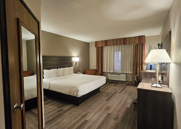 Ramada By Wyndham Platte City Kci Airport