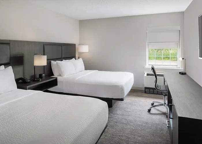 Holiday Inn Express St. Albans By Ihg
