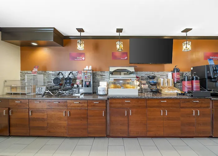 Best Western Plus Twin View Inn & Suites