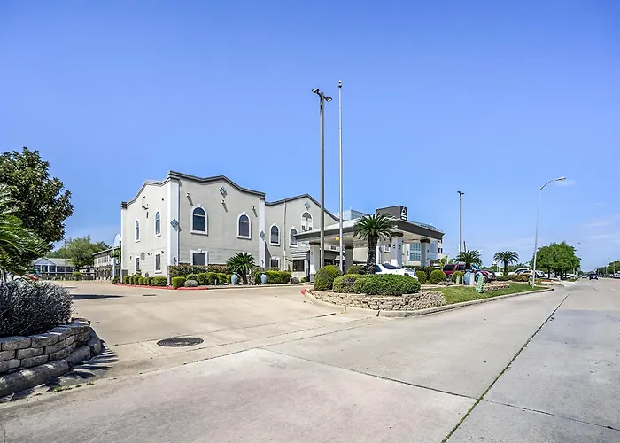 Days Inn & Suites By Wyndham Webster Nasa-Clearlake-Houston