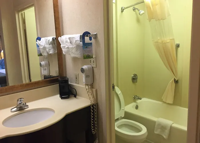 Days Inn & Suites By Wyndham Albuquerque North