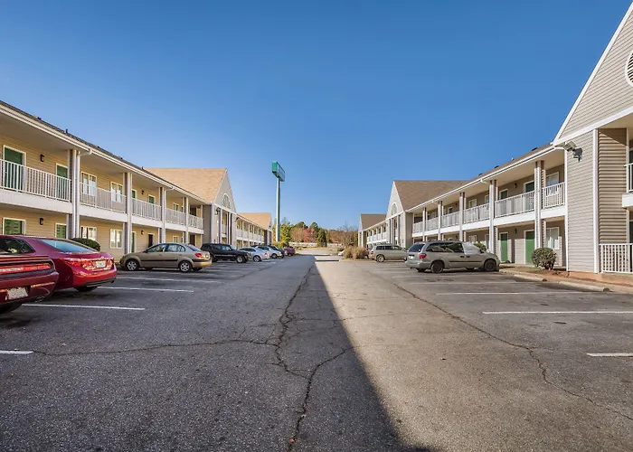 Hometowne Spartanburg - Asheville Highway