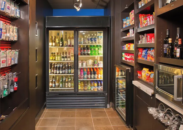 Courtyard By Marriott Raleigh Midtown